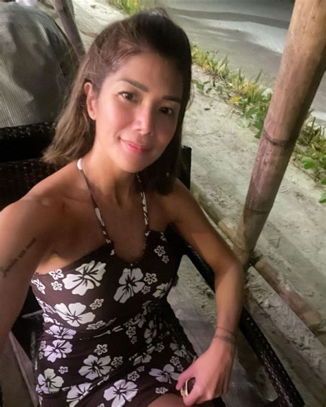 All of Geneva Cruz's Sexy Swimsuit OOTDs in Boracay .